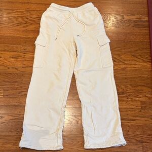 Uniqlo Cream Cargo Sweatpants for women